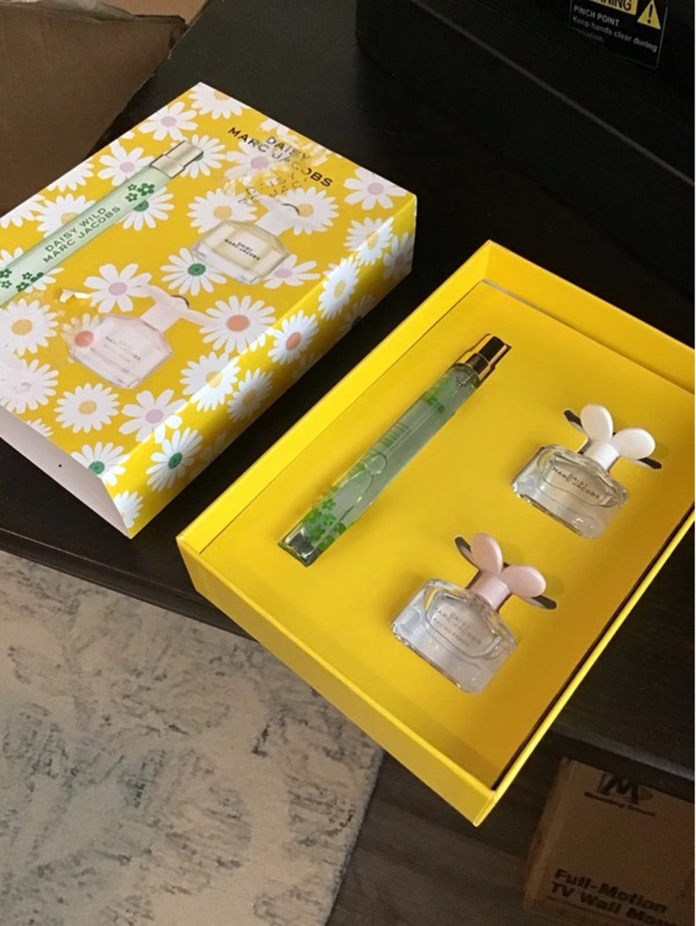 Daisy wild by Marc Jacob’s, new in gift box